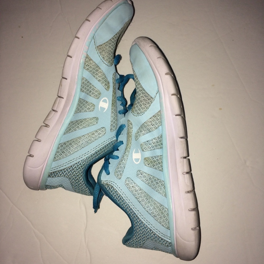 Girls Champion running shoes. Light blue 1.5 - Picture 2 of 6